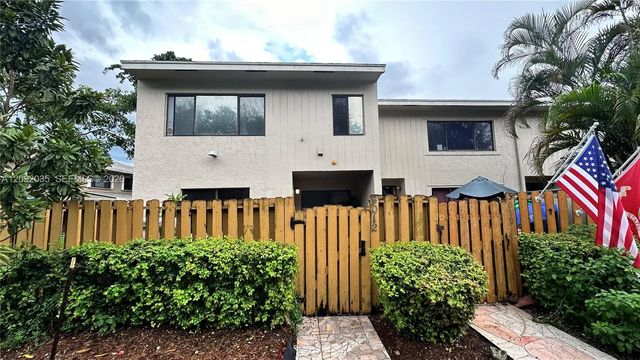 5012 S University Drive, Davie