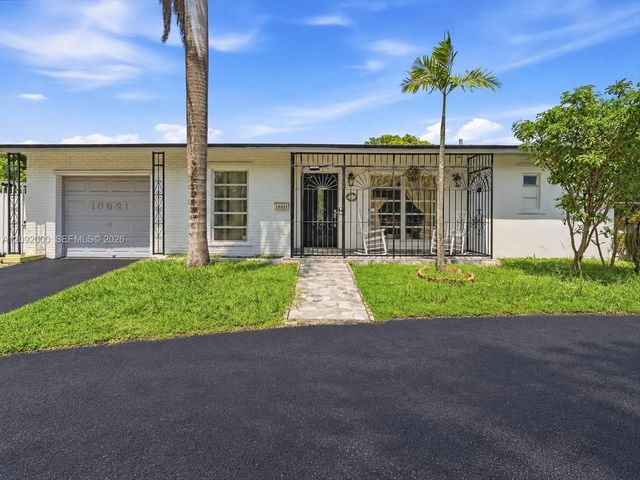 10321 Fairway Heights Boulevard, Miami