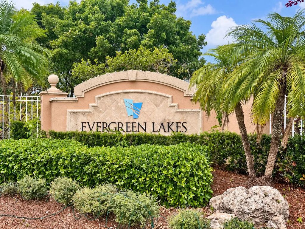 5021 Wiles Road #apt 301, Coconut Creek