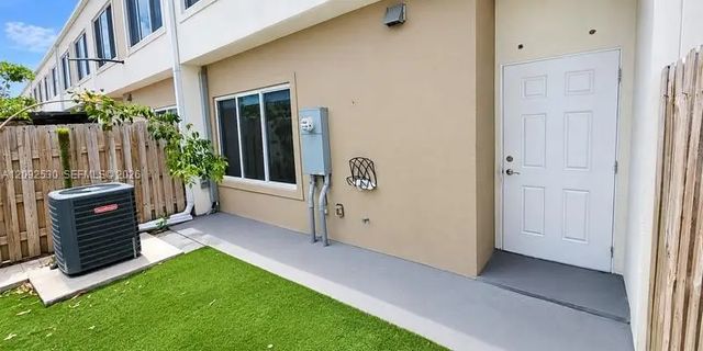 2 of 17 - 14004 Sw 259th Way, Homestead, FL