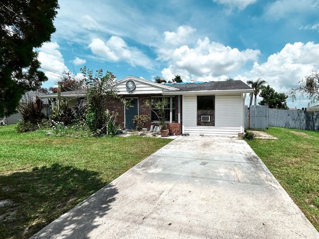 2 of 30 - 201 Nw Floresta Drive, Port St. Lucie, FL