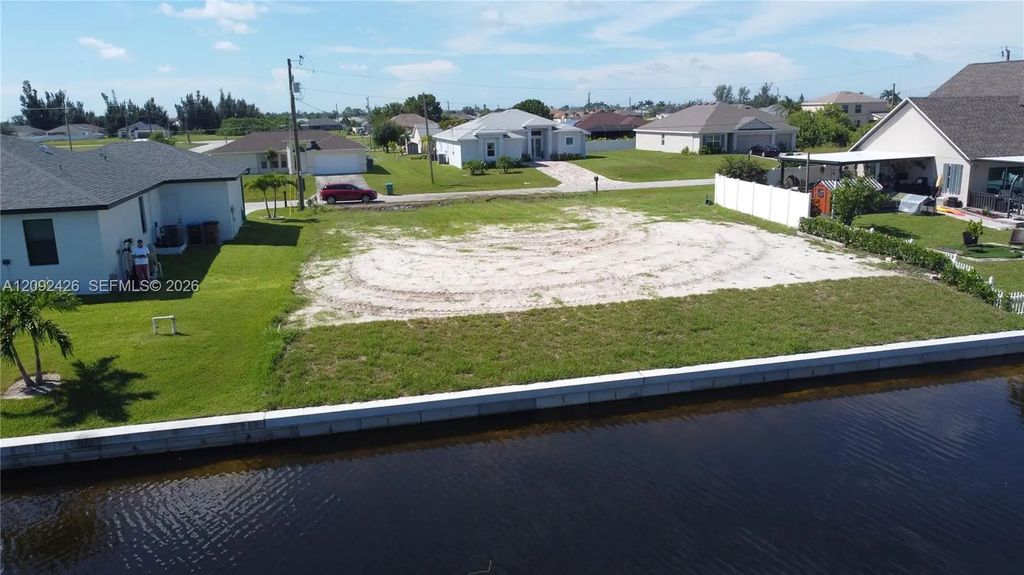 2907 Nw 9 Street, Cape Coral