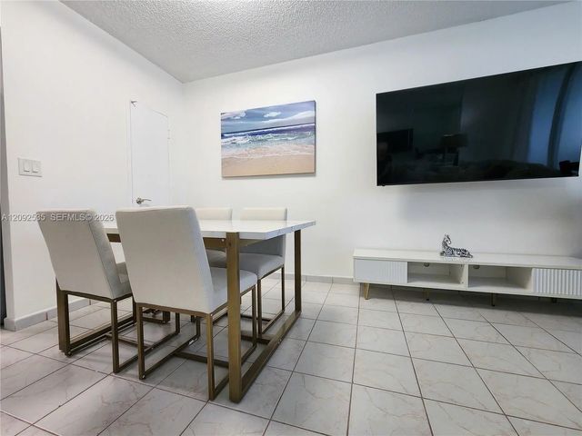 5 of 26 - 3505 S Ocean Drive #819, Hollywood, FL