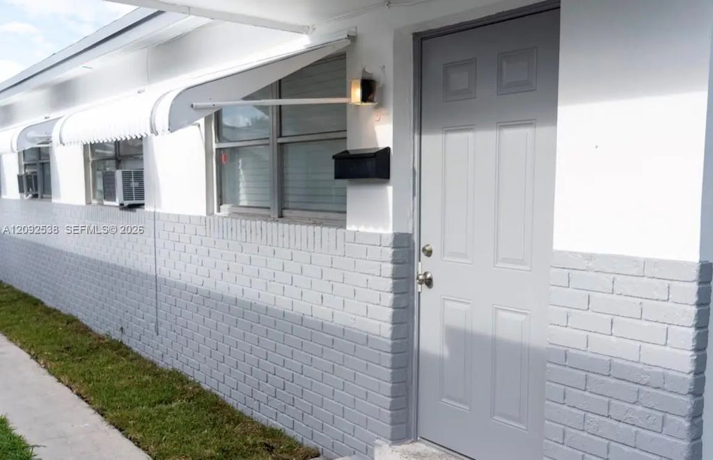 753 Nw 5th Street #1, Hallandale Beach
