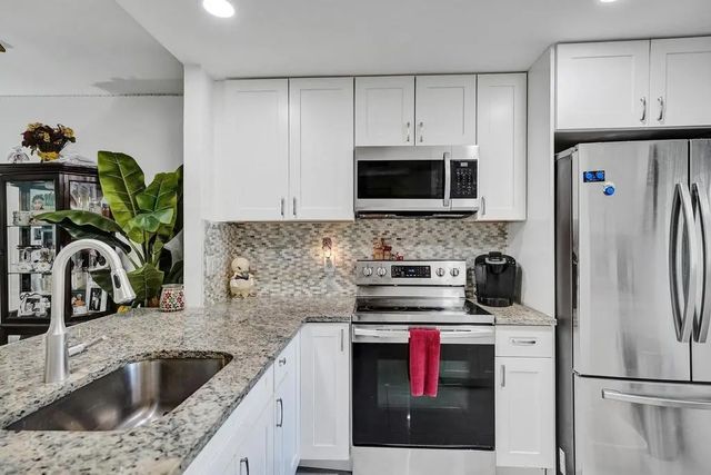 4 of 16 - 3060 Holiday Springs Boulevard #106, Margate, FL