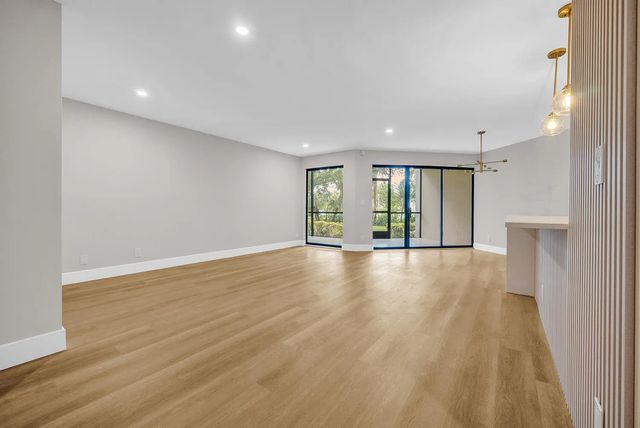 4 of 26 - 5701 Camino Del Sol #102, Boca Raton, FL