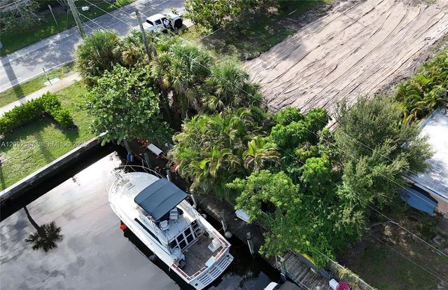 5 of 12 - 1127 Sw 9th Avenue, Fort Lauderdale, FL