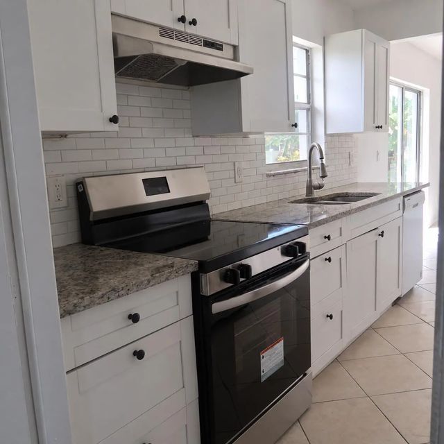 3 of 27 - 9052 Melody Road, Lake Worth, FL