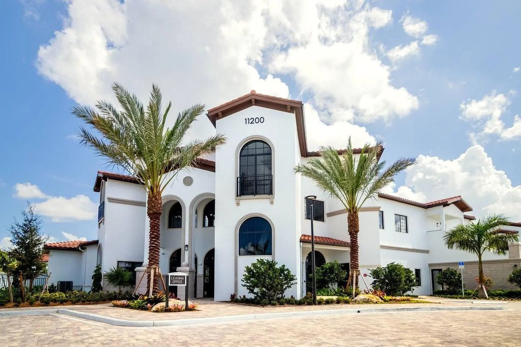 11290 Cooper Drive #104, Royal Palm Beach
