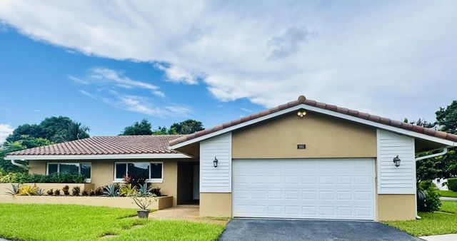 992 Nw 83rd Drive, Coral Springs