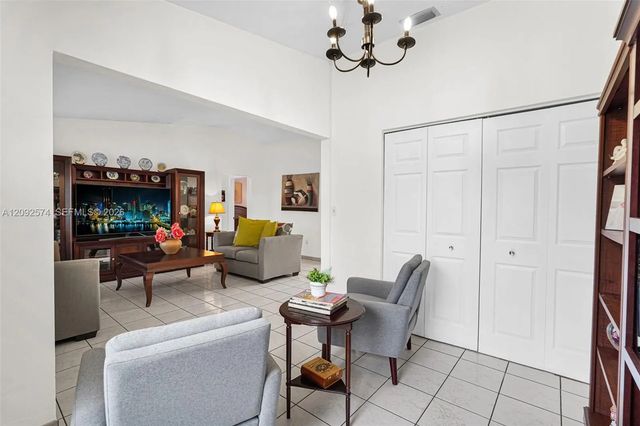 5 of 24 - 12334 Sw 114th Terrace, Miami, FL