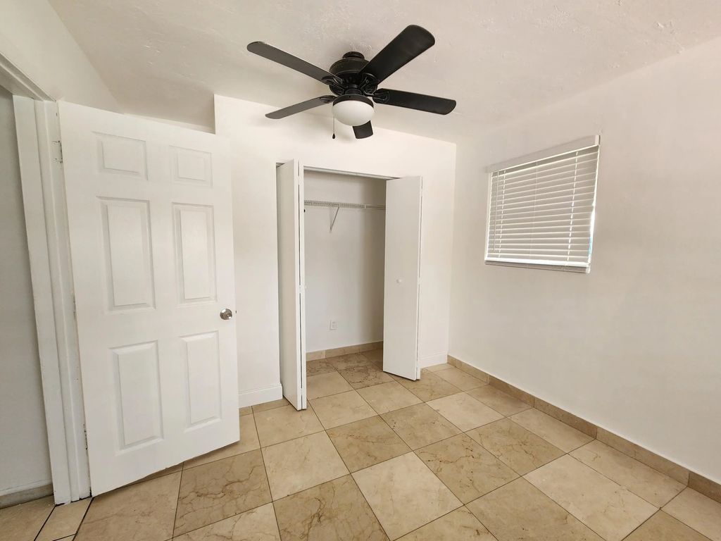 8760 Nw 14th Street, Pembroke Pines