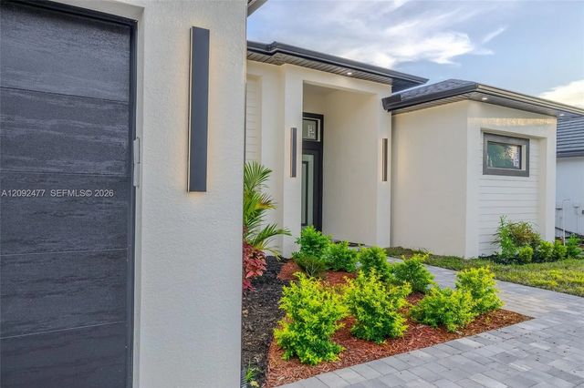 3 of 52 - 920 Se 5th Terrace, Cape Coral, FL