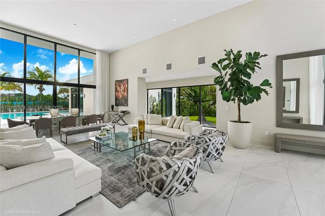 16629 Botaniko Drive, Weston