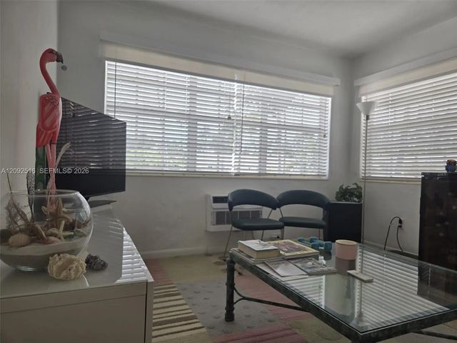 3 of 22 - 717 Espanola Way #207, Miami Beach, FL