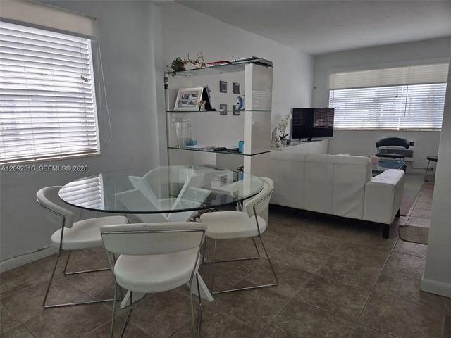 4 of 22 - 717 Espanola Way #207, Miami Beach, FL