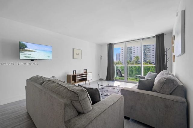 3 of 14 - 19370 Collins Avenue #310, Sunny Isles Beach, FL