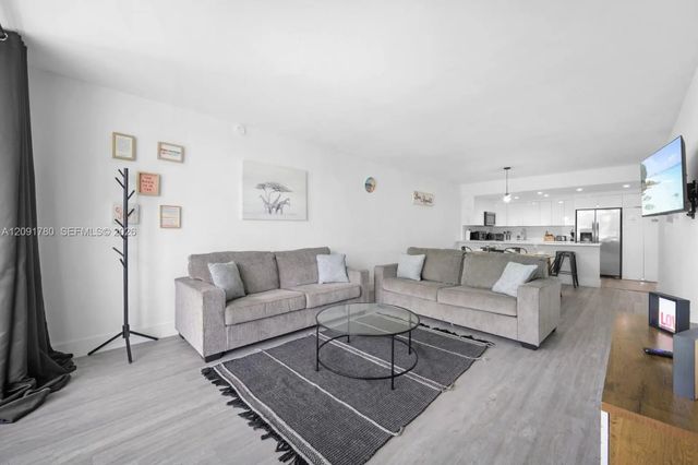 5 of 14 - 19370 Collins Avenue #310, Sunny Isles Beach, FL