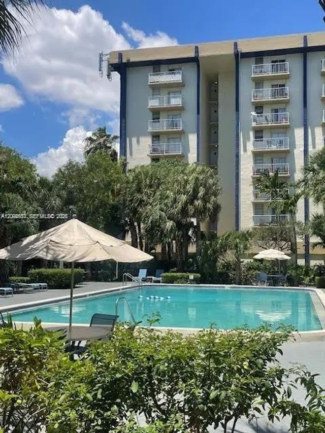 3 of 6 - 801 Nw 47th Avenue #718w, Miami, FL
