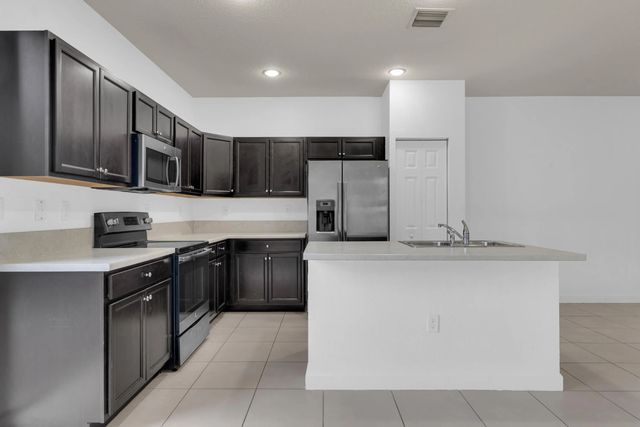 5 of 26 - 3701 Ne 2nd Street, Homestead, FL