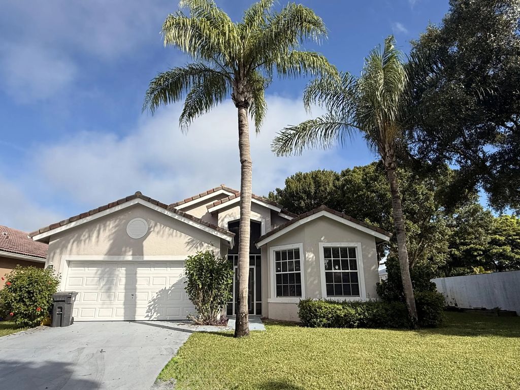 12077 Sunset Point Circle, Wellington