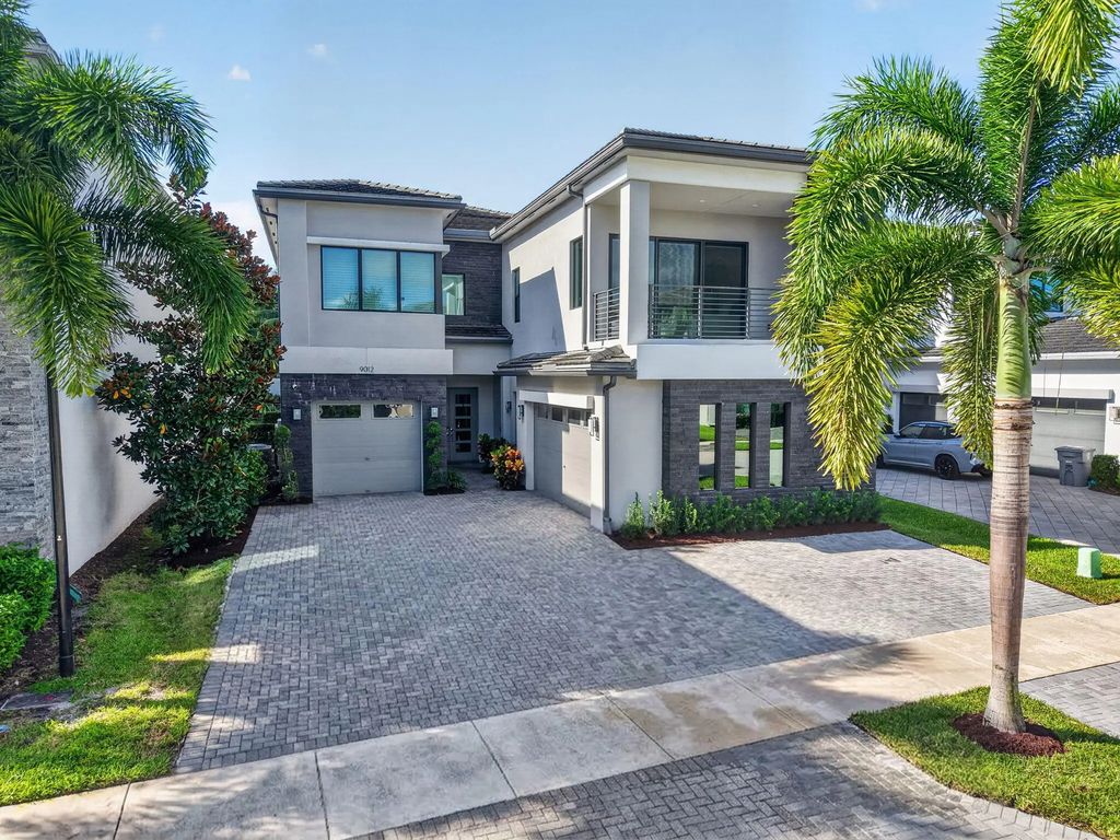 9012 Dulcetto Court, Boca Raton