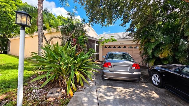 2 of 3 - 9538 Nw 8th Circle, Plantation, FL