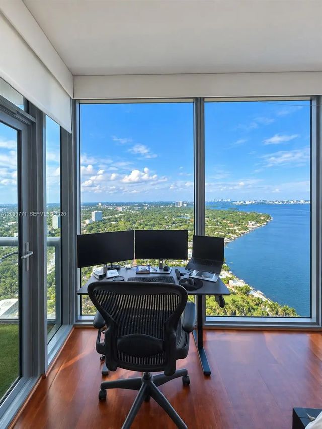 601 Ne 36th Street #3105, Miami