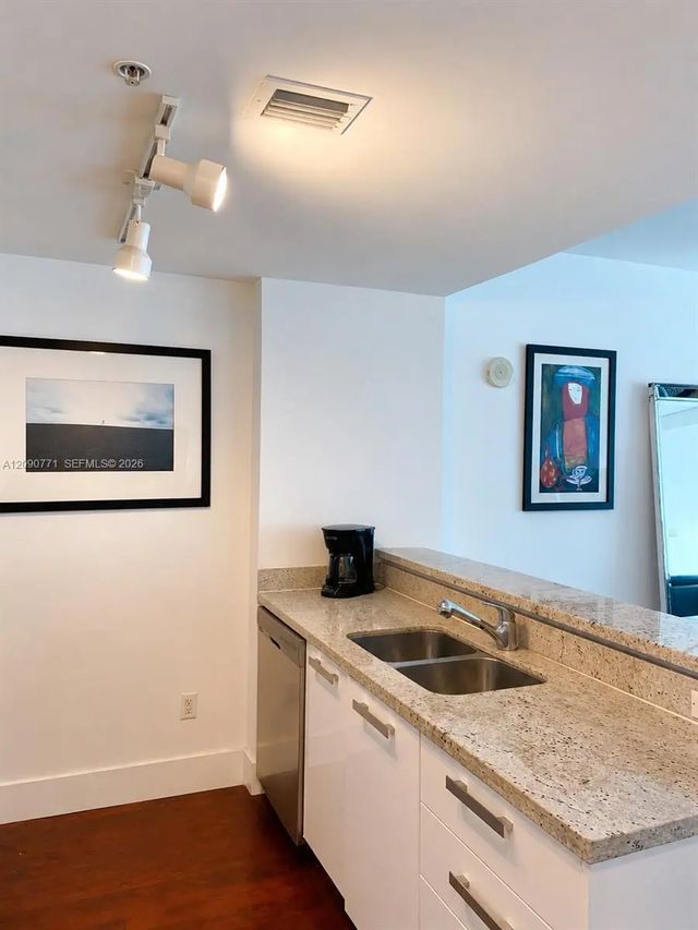 4 of 32 - 601 Ne 36th Street #3105, Miami, FL