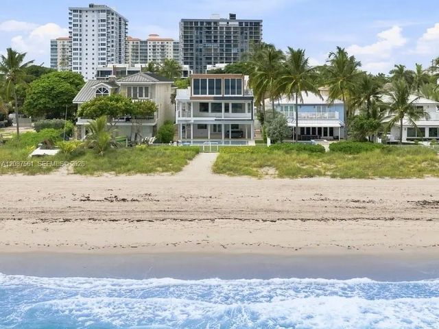 3036 N Atlantic Boulevard, Fort Lauderdale