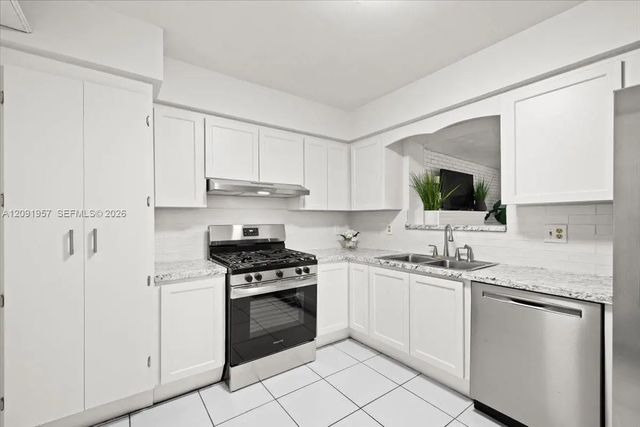 3 of 26 - N/A, Pembroke Pines, FL