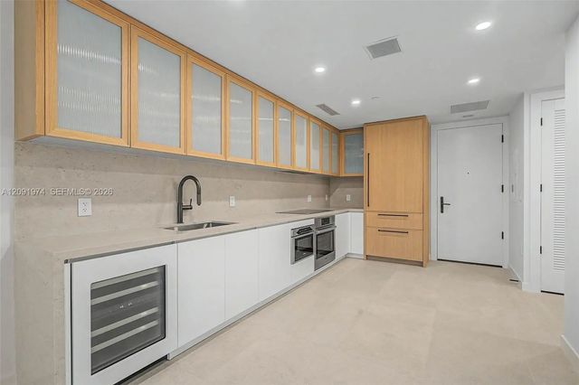 2 of 16 - 2200 Brickell Avenue #406, Miami, FL