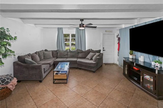 4 of 19 - 1221 Ne 26th Avenue, Pompano Beach, FL