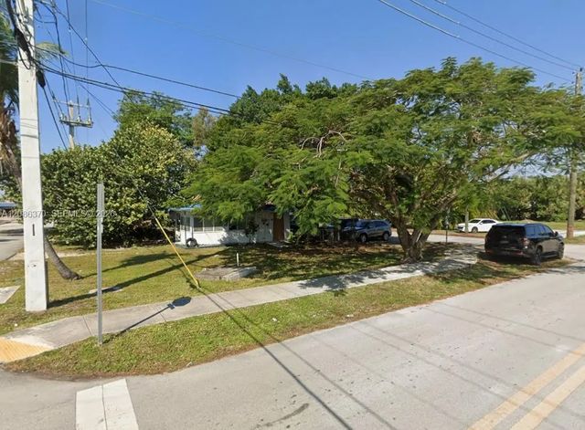 2 of 3 - 4289 Sw 63rd Avenue, Davie, FL
