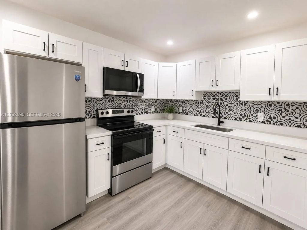 900 Nw 8th Avenue #4, Pompano Beach