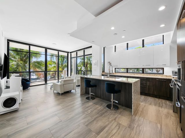 3 of 43 - 161 Isle Of Venice Drive #204, Fort Lauderdale, FL