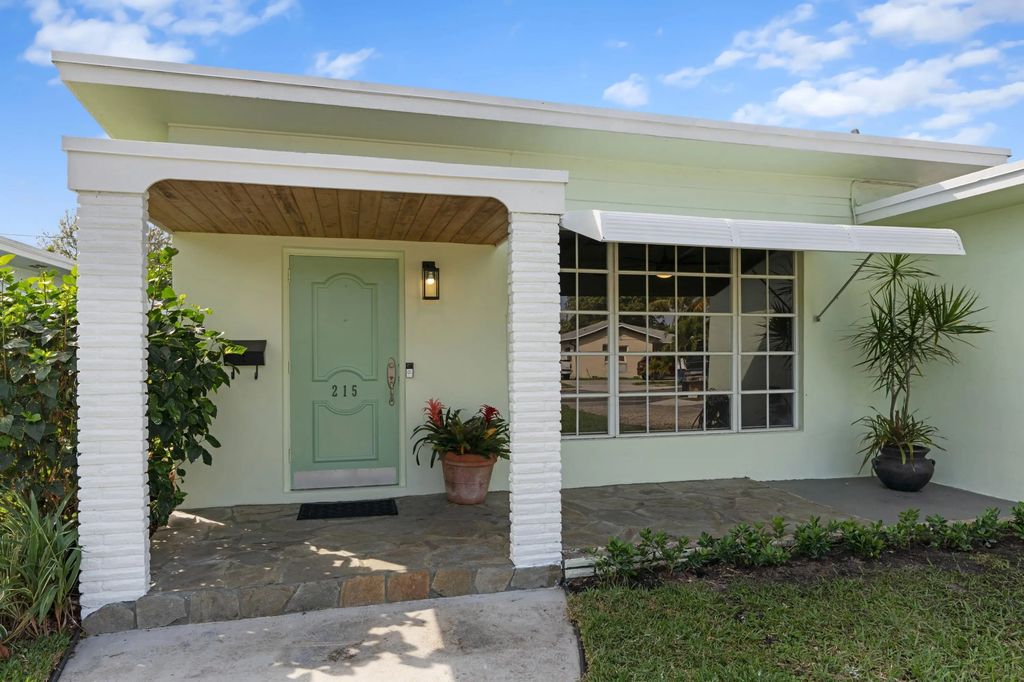 215 Columbia Drive, Lake Worth Beach