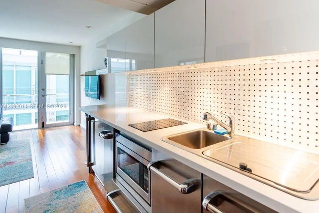 3 of 39 - 1601 West Avenue #209, Miami Beach, FL