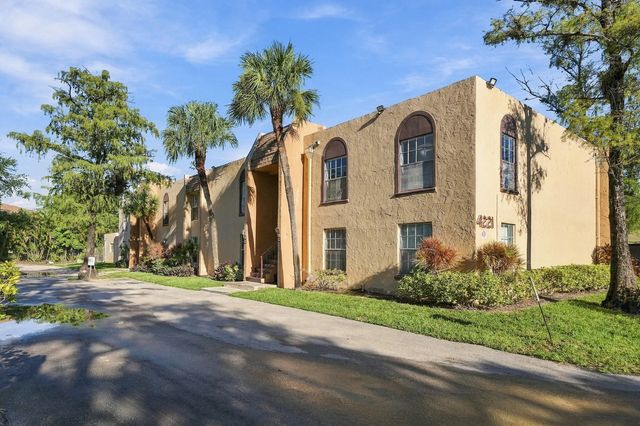 3 of 38 - 4221 Nw 19th Street #287, Lauderhill, FL