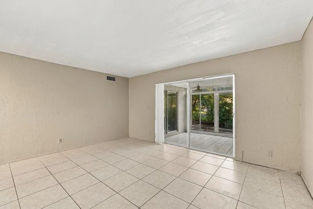 4 of 38 - 4221 Nw 19th Street #287, Lauderhill, FL