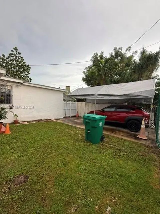 2 of 3 - 201 Sw 30th Avenue, Miami, FL