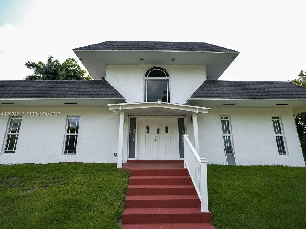 901 Sw 121 Avenue, Davie