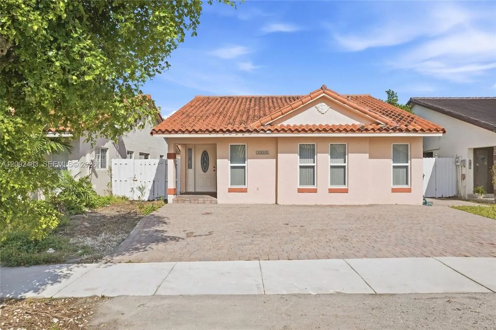 12641 Nw 102nd Place, Hialeah Gardens