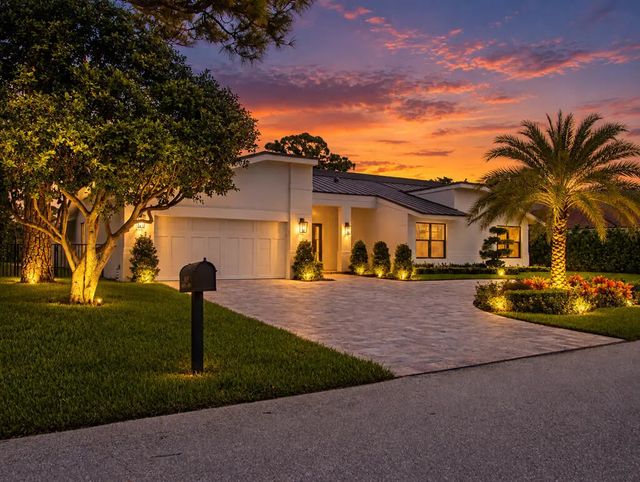 4909 Pineview Circle, Delray Beach