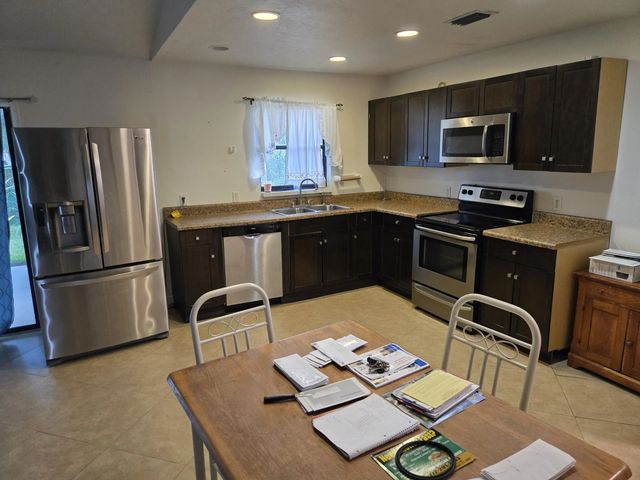 3 of 4 - 761 Nw Bayshore Boulevard, Port St. Lucie, FL