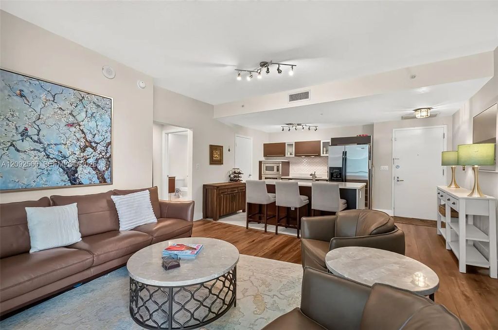 1900 N Bayshore Drive #2717, Miami