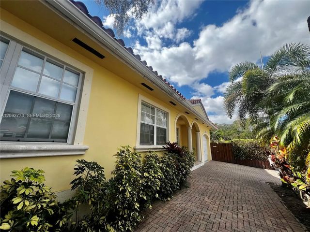 3 of 22 - 2301 Sw 22nd Avenue, Miami, FL