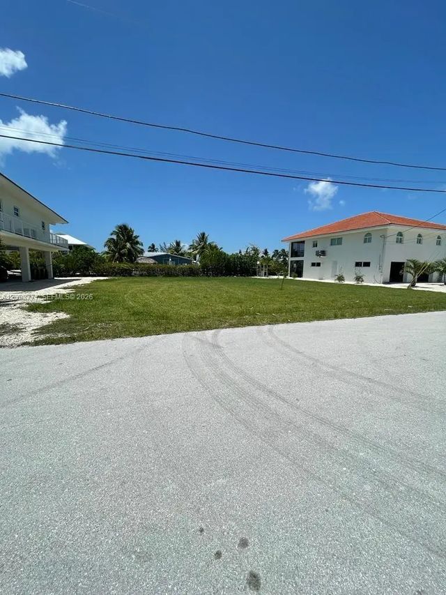 5 of 19 - 30351 Flamingo Lane, Big Pine Key, FL
