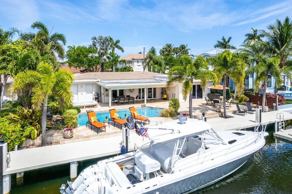 2330 Ne 48th Street Ne, Lighthouse Point