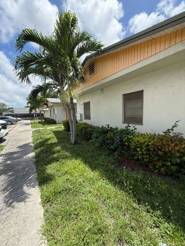 3 of 6 - 615-619 Nw 11th Avenue, Fort Lauderdale, FL